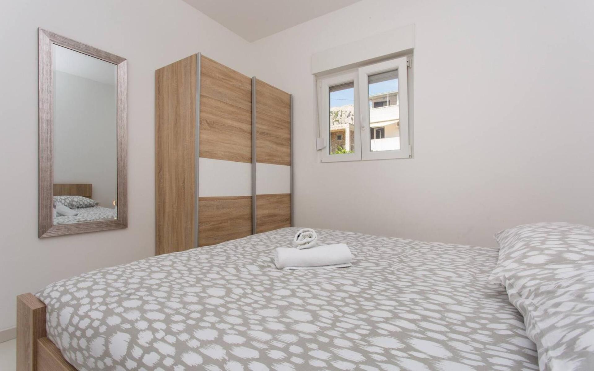 Apartments Bernardeta 1 Baska  Bagian luar foto