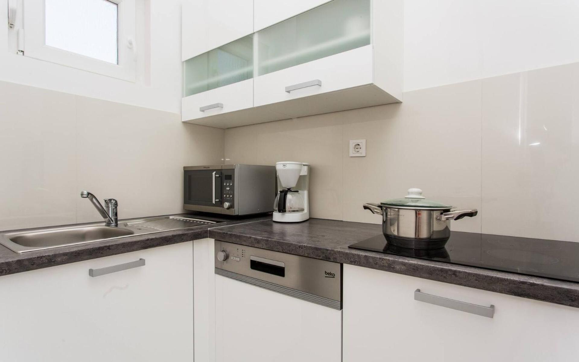 Apartments Bernardeta 1 Baska  Bagian luar foto
