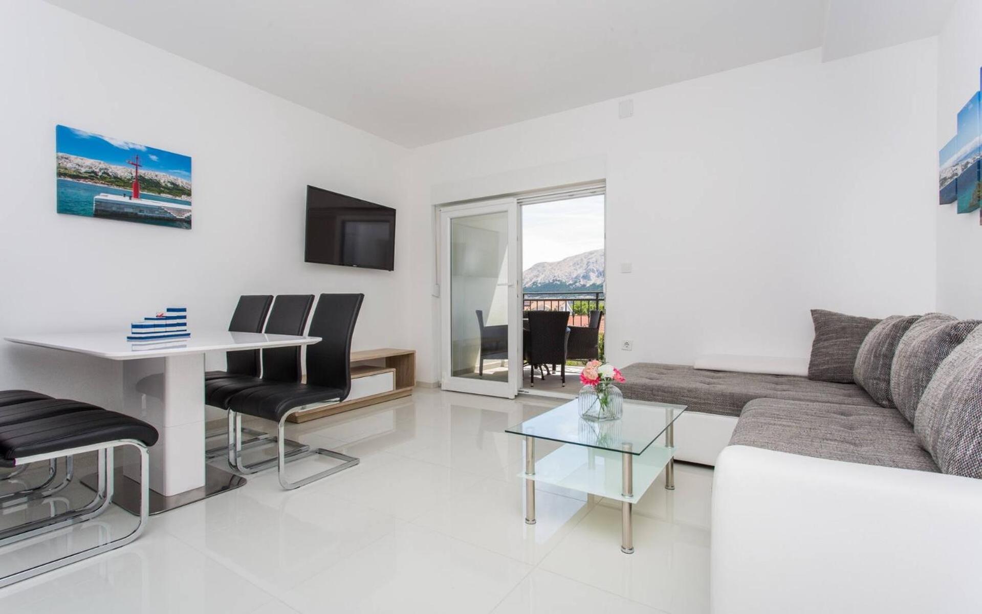 Apartments Bernardeta 1 Baska  Bagian luar foto